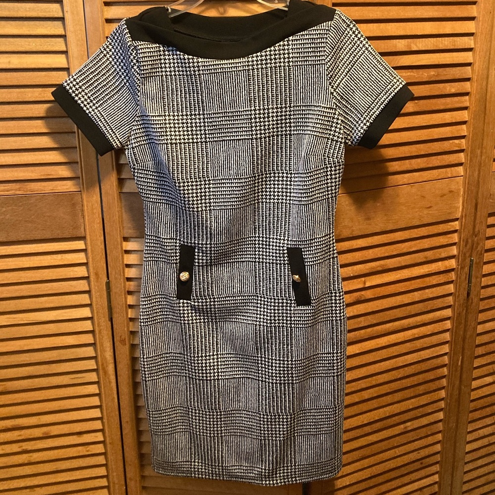 Stella & Julie Black & White Houndstooth Dress
